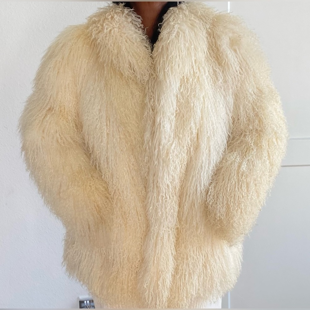 Vintage Cream Mongolian Lamb Fur Oversized Collared Coat / Jacket. - Picture 2 of 9